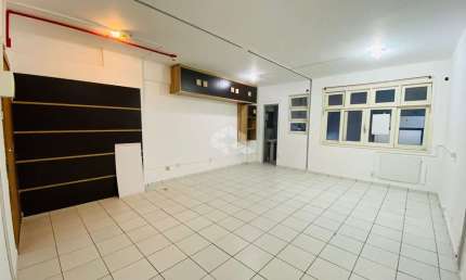 Sala comercial na Felipe Schmit, Centro, Florianópolis-SC