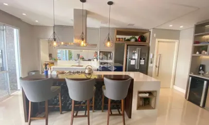 Excelente apto com125m², 3 suítes + lavabo, vaga dupla de garagem e hobby-box