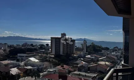 Apartamento amplo com 125m² privativos - localizado no Balneario - Florianópolis