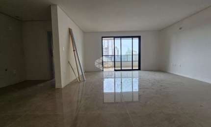 Apartamento 4 suítes no Edifício Sophia Residencial em São José,