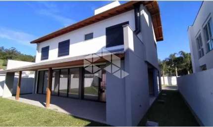 Casa com 4 dormitórios/quartos Alto Padrão em Condomínio Fechado
