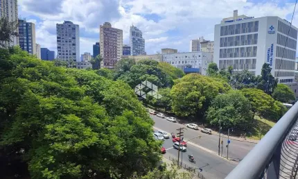 Excelente apartamento de três dormitórios no Centro Historico