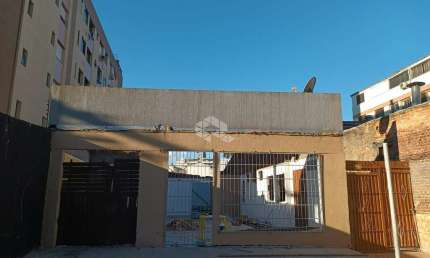 Excelente Terreno com 682,44 m² para comércio ou residência no bairro Santana