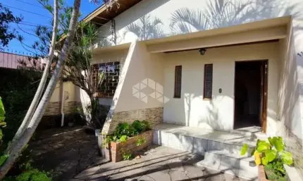 Casa com 92m², 3 quartos, 2 banheiros, pátio e churrasqueira, em jardim itu