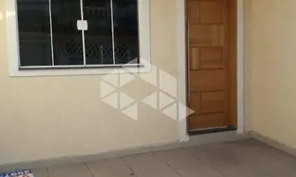 Sobrado à venda na zona norte com 3 dormitórios (1 suíte) e ótima localização