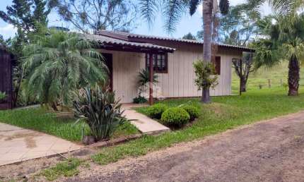 Sítio à venda com 4 hectares de terra e duas casas em Paverama