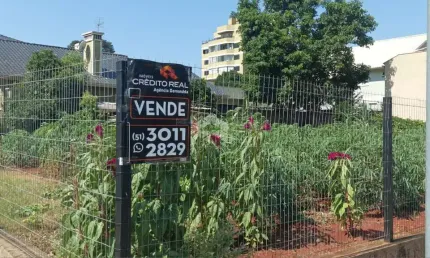 Terreno de esquina a venda no bairro Universitário em Lajeado/RS