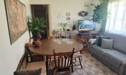 Apartamento 60m² sendo 2 quartos com 1 banheiro e vaga coberta