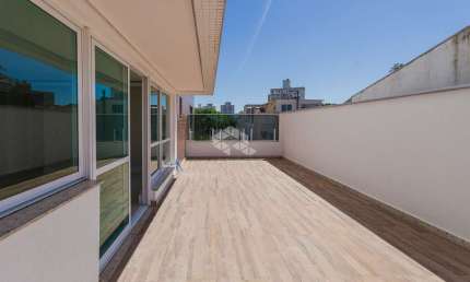 Apartamento garden com 3 suítes e 3 vagas junto ao Iguatemi