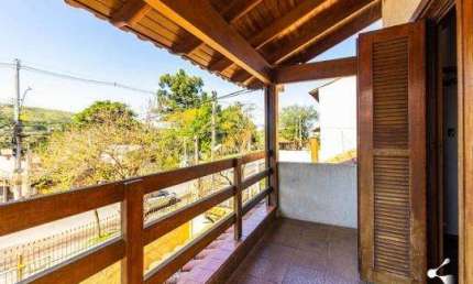 Casa com 3 quartos à venda na Rua Octávio de Souza, 1005, Teresópolis, Porto Alegre