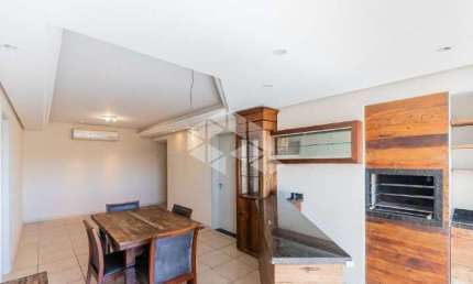 Apartamento 3 dormitórios com 1 suíte e 2 vagas no Petrópolis