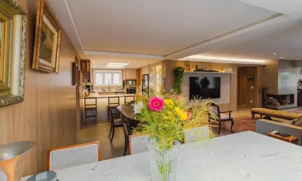 Apartamento com 4 quartos à venda na Rua Ciro Gavião, 166, Bela Vista, Porto Alegre