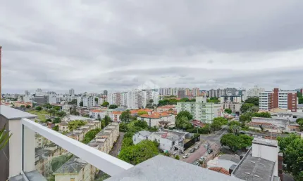 Apartamento com 3 quartos à venda na Rua Roque Calage, 247, Passo da Areia, Porto Alegre