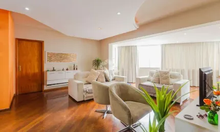 Apartamento reformado, com 159 m2, 4 suítes, e 2 vagas no Bairro Boa Vista