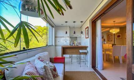 Apartamento 3 dormitórios, sendo 1 suíte e 2 vagas separadas no Menino Deus