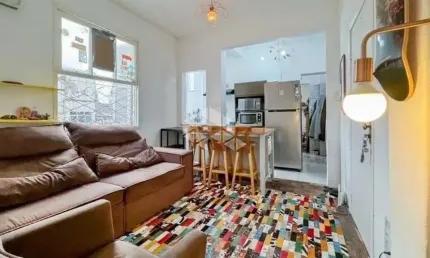 Apartamento de um dormitório situado no centro histórico