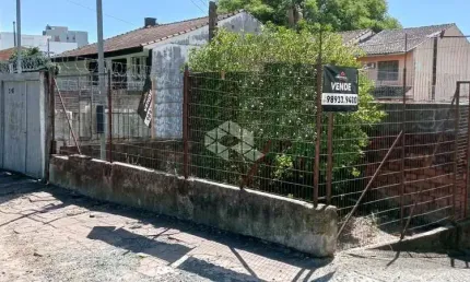 Terreno à venda na Rua Nunes, 328, Medianeira, Porto Alegre
