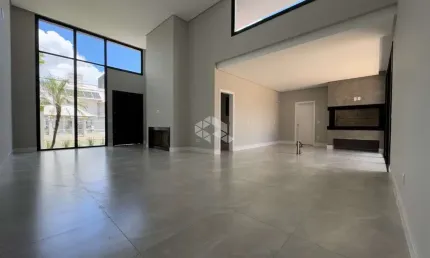 Cassa térrea com 03 quartos, sendo 3 suítes, 210m² garagem para 3 carros, Bairro Bela Vista