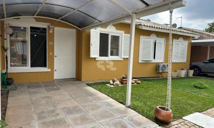 Casa térrea em condomínio, 02 quartos, 79m² no Bairro Rio Branco Canoas
