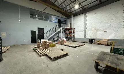 Pavilhão a venda com 180m² na Av Aj Renner Bairro Estancia Velha