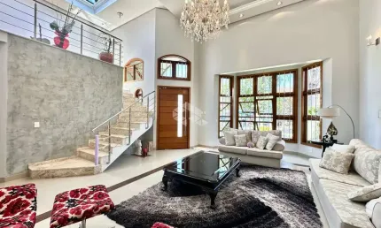 Linda casa com 5 dormitorios sendo 01 suite, 305 m², piscina, bairro partenon - porto alegre