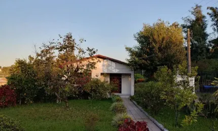 Casa Térrea com 4 Dormitórios em Terreno de 561,92 m² - Petropolis / Novo Hamburgo