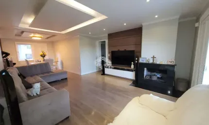 Casa com 5 dormitórios (2 suítes)  no bairro cristo rei, em são leopoldo.