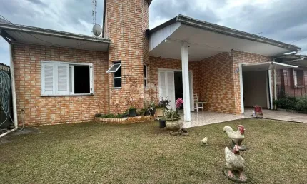 Casa com 3 dormitórios, 2 banheiros no bairro 1 de maio