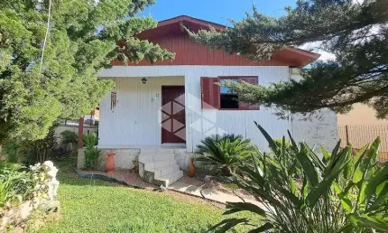 Casa de 03 dormitórios no Bairro São Roque Em Farroupilha