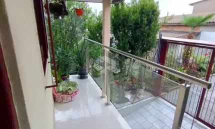 Casa localizada no bairro primeiro de maio com 244m²