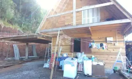 Terreno com 600m², cabana em construção e vista panorâmica - linha são josé, farroupilha/rs