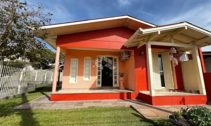 Casa com 4 quartos à venda na Jacomina Veronese, 795, Primeiro de Maio, Farroupilha