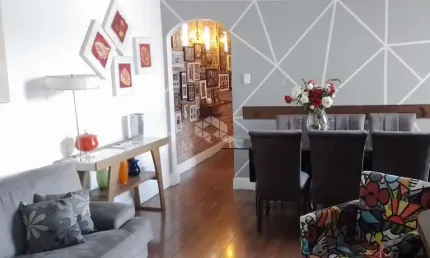 Apartamento à venda, 3 dormitórios e churrasqueira - bairro São Geraldo - Porto Alegre/RS