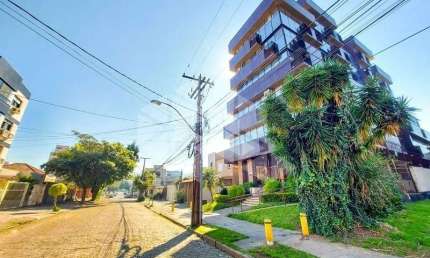 Conjunto Comercial Duplex com terraço, 02 vagas de garagem no bairro Santana em Porto Alegre/RS