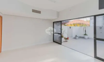 Crédito Real vende sala/conjunto comercial no bairro Petrópolis em Porto Alegre - RS.