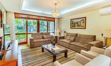 Apartamento 3 Dormitórios, 1 suíte, 2 Vagas de garagem, à Venda, bairro Higienópolis, Porto Alegre/RS.