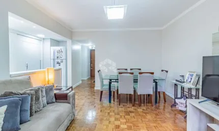 Apartamento 2 dormitórios, 1 suíte, 1 vaga de garagem, à venda no bairro Rio Branco, Porto Alegre.