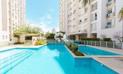 Apartamento à venda, 2 dormitórios, sendo 1 suíte, 1 vaga de garagem, infra completa, bairro Passo da Areia - Porto Alegre/RS