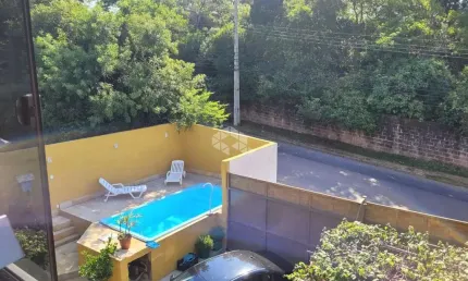 Casa/2 dormitórios/2D/ vista espetacular no Bairro Agronomia em Porto Alegre !