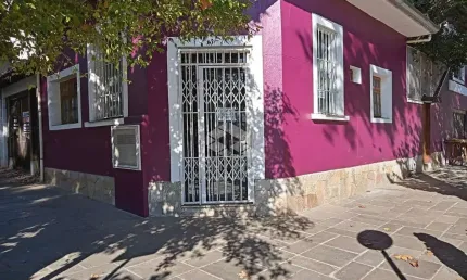 Crédito Real vende casa de 2 dormitórios com suíte e 1 vaga de garagem próximo ao Hospital Militar.