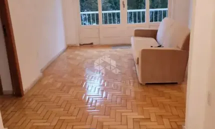 Apartamento à venda 2 dormitórios com sacada na rua dos andradas,  centro histórico, porto alegre/rs