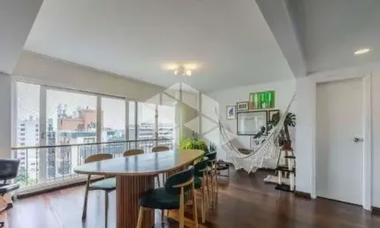 Apartamento à venda, 3 dormitórios, sendo 1 suíte e 1 vaga no Mont Serrat em Porto Alegre/RS