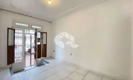 Apartamento à venda com 02 quartos na rua Berlim em Porto Alegre / RS.