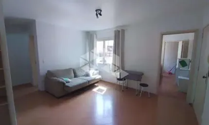 Apartamento 1 dormitório amplo e silencioso perto de praça.