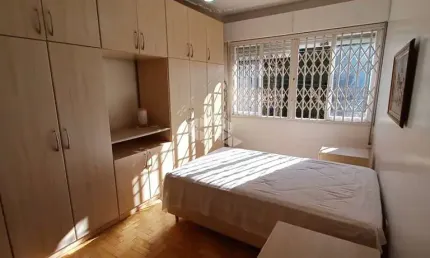Apartamento à venda com 02 dormitórios, mobiliado, com 57m² no bairro São Geraldo - Porto Alegre - RS