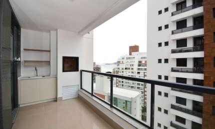 Apartamento SEMIMOBILIADO com 3 dormitórios e sendo 1 suíte à Venda Agronômica, Florianópolis/SC.