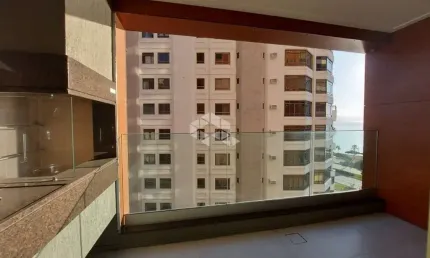 Apartamento com 3 suítes (sendo 1 master), 2 vagas de garagem na beira-norte em florianópolis/sc.