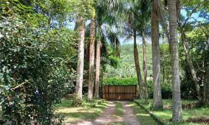 Terreno com pomar e casa com 11.280,00 m² localizado em ratones, florianópolis/sc