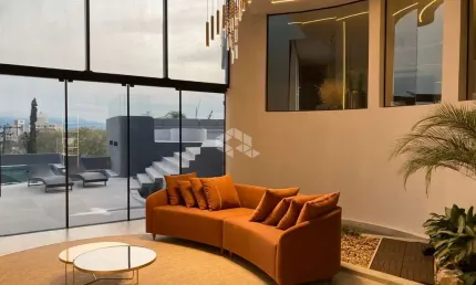 Casa residencial com vista mar mobiliada com 5 suítes, 6 vagas de garagem no bairro Itaguaçu - Florianopolis/SC