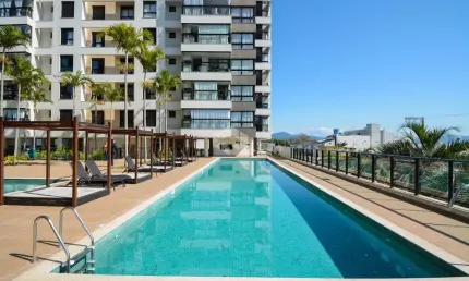 Aparamento com vista parcial para o mar A Venda - Estreito, Florianópolis SC